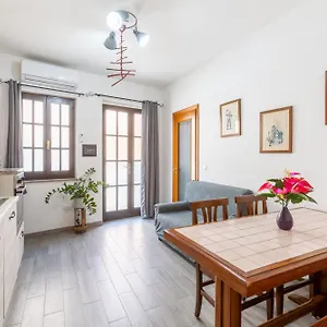 https://appartamento-centrale-santantioco.in-sardinia.net